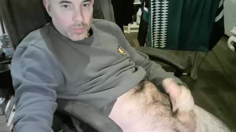 Snapshot of chrisprngr chatting on 12-17-25, 06:03 chrisprngr online show from 12-17-25, 06:03