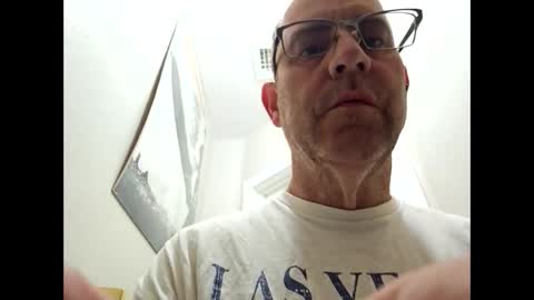 Snapshot of chrispycum chatting on 01-16-25, 01:14 Chris online show from 01-16-25, 01:14