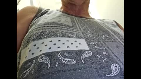 Snapshot of chrispycum chatting on 02-21-25, 01:11 Chris online show from 02-21-25, 01:11