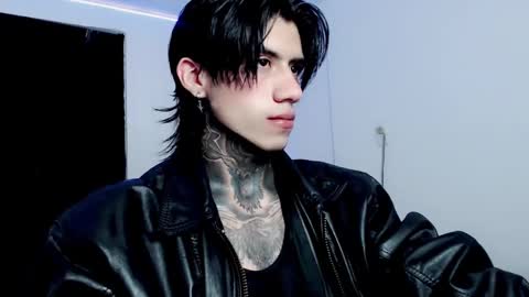 Snapshot of chriss_opp chatting on 02-13-25, 05:05 CHRIS  INDEPENT MODEL online show from 02-13-25, 05:05