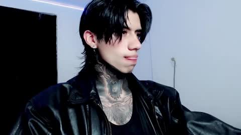 Snapshot of chriss_opp chatting on 02-13-25, 03:03 CHRIS  INDEPENT MODEL online show from 02-13-25, 03:03