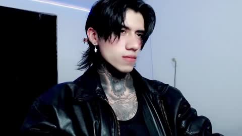 Snapshot of chriss_opp chatting on 02-23-25, 03:18 CHRIS  INDEPENT MODEL online show from 02-23-25, 03:18