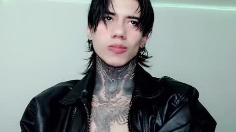 Snapshot of chriss_opp chatting on 03-02-25, 02:43 CHRIS  INDEPENT MODEL online show from 03-02-25, 02:43