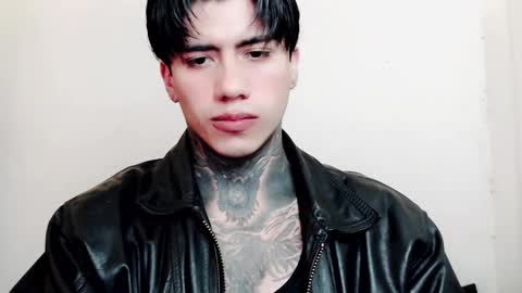 Snapshot of chriss_opp chatting on 09-11-25, 01:33 CHRIS  INDEPENT MODEL online show from 09-11-25, 01:33