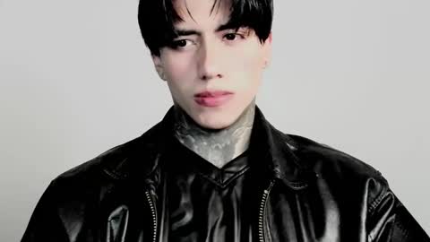 Snapshot of chriss_opp chatting on 10-28-25, 01:09 CHRIS  INDEPENT MODEL online show from 10-28-25, 01:09