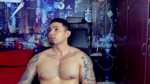 Snapshot of chriss_stewart2 chatting on 05-06-26, 01:57 Chriss Stewart online show from 05-06-26, 01:57
