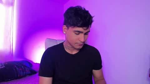 Christian Wang online show from 12-22-25, 08:17