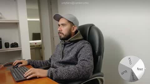 Snapshot of chrissmithin5 chatting on 11-16-25, 03:23 Cardamomo online show from 11-16-25, 03:23