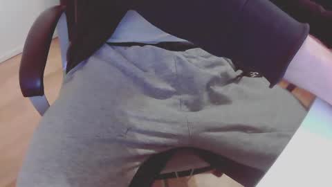 Snapshot of chrissoxx chatting on 02-25-25, 11:00 chrissoxx online show from 02-25-25, 11:00