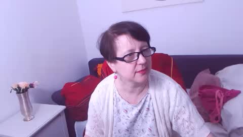 Christa online show from 01-26-25, 04:41