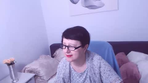 Christa online show from 10-08-25, 11:57