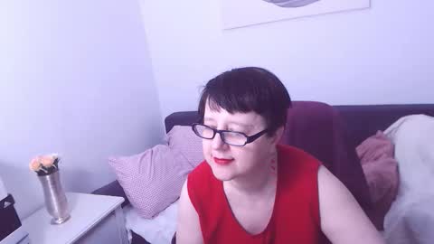 Christa online show from 10-31-25, 05:36