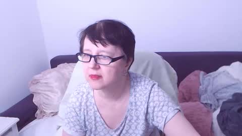 Christa online show from 11-22-25, 04:44