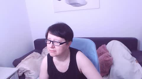 Snapshot of christarose chatting on 04-19-26, 11:42 Christa online show from 04-19-26, 11:42