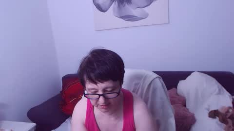 Snapshot of christarose chatting on 06-08-26, 01:28 Christa online show from 06-08-26, 01:28