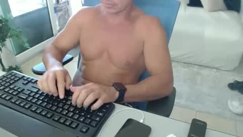 Michael USA online show from 04-23-26, 04:42