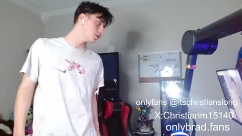 Snapshot of christianslong chatting on 09-26-25, 11:31 christianslong online show from 09-26-25, 11:31