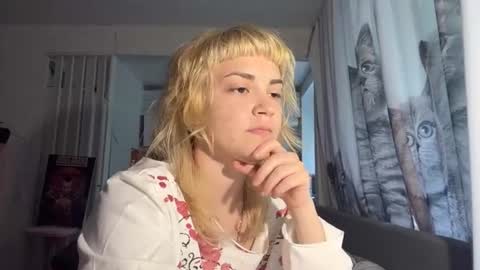 Snapshot of christiechorney chatting on 06-17-26, 01:01 christiechorney online show from 06-17-26, 01:01