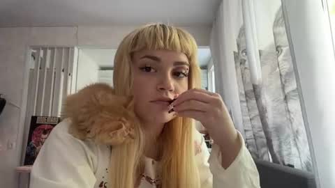 Snapshot of christiechorney chatting on 06-19-26, 01:15 christiechorney online show from 06-19-26, 01:15