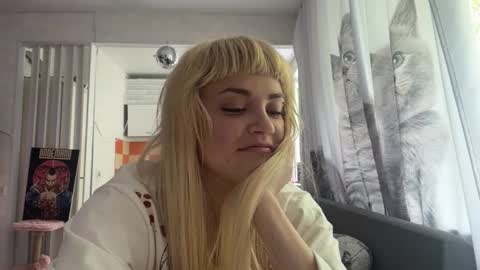 Snapshot of christiechorney chatting on 06-21-26, 01:03 christiechorney online show from 06-21-26, 01:03