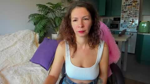 Chris online show from 10-19-25, 06:47