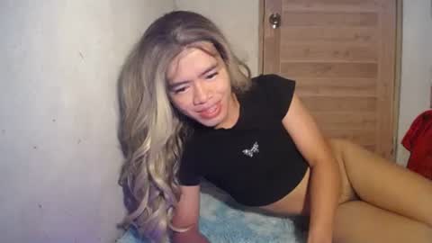 Snapshot of christinakissxxx chatting on 11-26-25, 11:17 Your Mistresssissy Christinaaa online show from 11-26-25, 11:17