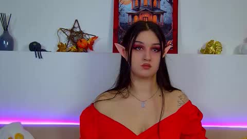 Christina online show from 10-31-25, 06:31