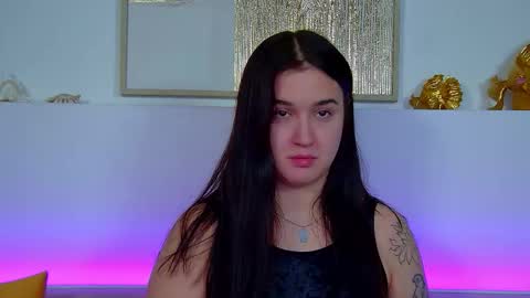 Christina online show from 11-17-25, 06:35