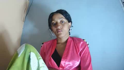 Snapshot of christine213 chatting on 10-24-25, 10:39 christine213 online show from 10-24-25, 10:39