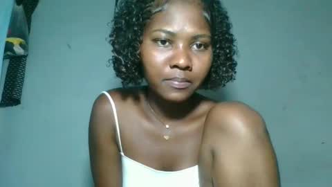 Snapshot of christine985 chatting on 10-22-25, 09:42 christine985 online show from 10-22-25, 09:42