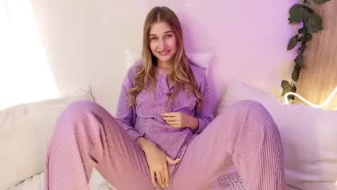 Snapshot of christine_cardo chatting on 06-15-26, 11:40 Christine Cardo online show from 06-15-26, 11:40