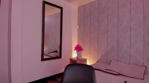 Christine  online show from 02-18-26, 07:43