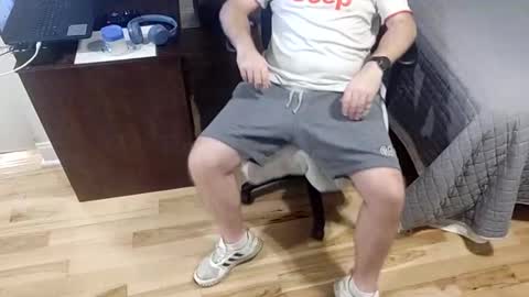 christopher232323 online show from 02-09-25, 06:22