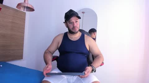 christopher_cruz_ online show from 12-01-25, 08:36