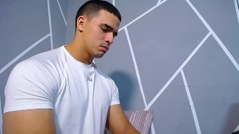 Snapshot of christopherblack_ chatting on 05-11-26, 04:04 Christopher Black online show from 05-11-26, 04:04