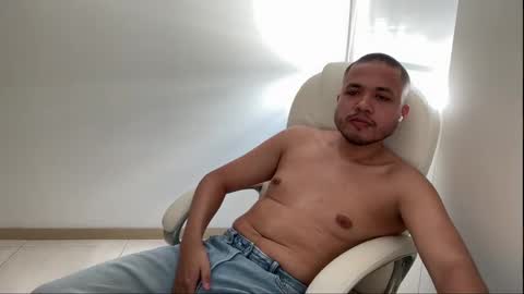 Snapshot of christopherdav chatting on 12-04-24, 06:28 Chris online show from 12-04-24, 06:28