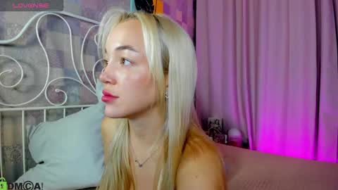 hristy3 online show from 09-24-25, 11:41