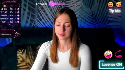 Snapshot of christycrayme chatting on 09-17-25, 10:22 ChristyCrayme online show from 09-17-25, 10:22