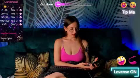 Snapshot of christycrayme chatting on 10-02-25, 01:01 ChristyCrayme online show from 10-02-25, 01:01