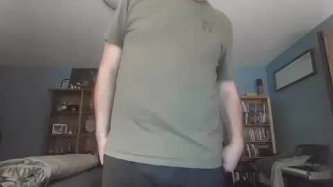 Snapshot of chrisw8121 chatting on 10-17-25, 04:09 chrisw8121 online show from 10-17-25, 04:09