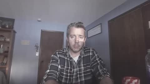 chrisw8121 online show from 03-18-26, 11:19