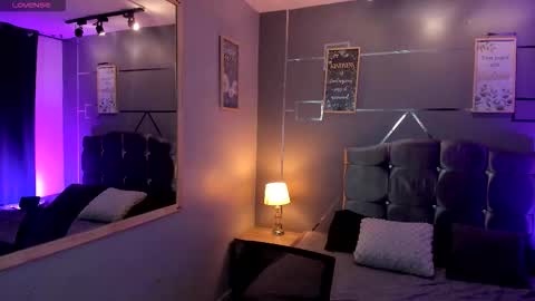 Snapshot of chrristopher77 chatting on 10-22-25, 01:00 chrristopher77 online show from 10-22-25, 01:00