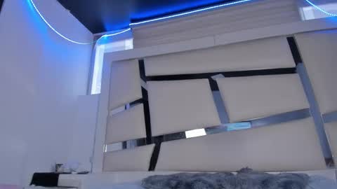 instagram chrystaljade.1 online show from 03-20-26, 01:16