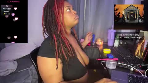 Snapshot of chubbeedweeb chatting on 10-13-25, 03:17 EmberEssence online show from 10-13-25, 03:17