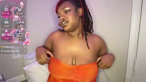 Snapshot of chubbeedweeb chatting on 10-23-25, 04:01 EmberEssence online show from 10-23-25, 04:01