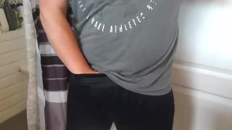 Snapshot of chubbycub14 chatting on 10-06-25, 06:49 chubbycub14 online show from 10-06-25, 06:49