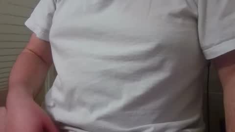 Snapshot of chubbycub14 chatting on 11-18-25, 04:17 chubbycub14 online show from 11-18-25, 04:17