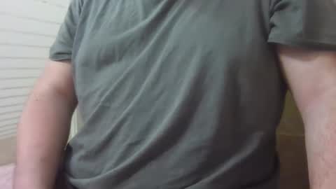 Snapshot of chubbycub14 chatting on 12-19-25, 06:04 chubbycub14 online show from 12-19-25, 06:04