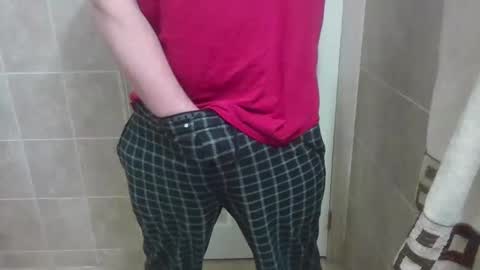 Snapshot of chubbycub14 chatting on 12-21-25, 04:25 chubbycub14 online show from 12-21-25, 04:25