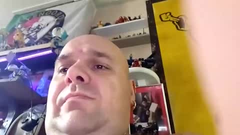 Snapshot of chubbyissy chatting on 10-17-25, 01:35 Chubbydutch man online show from 10-17-25, 01:35